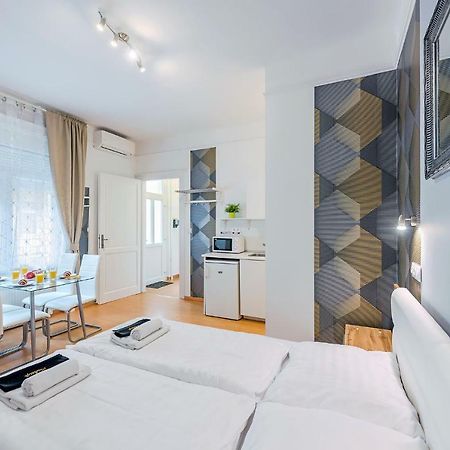 Parking, Ac, Wifi 2 Room Apartment In The Center بودابست المظهر الخارجي الصورة
