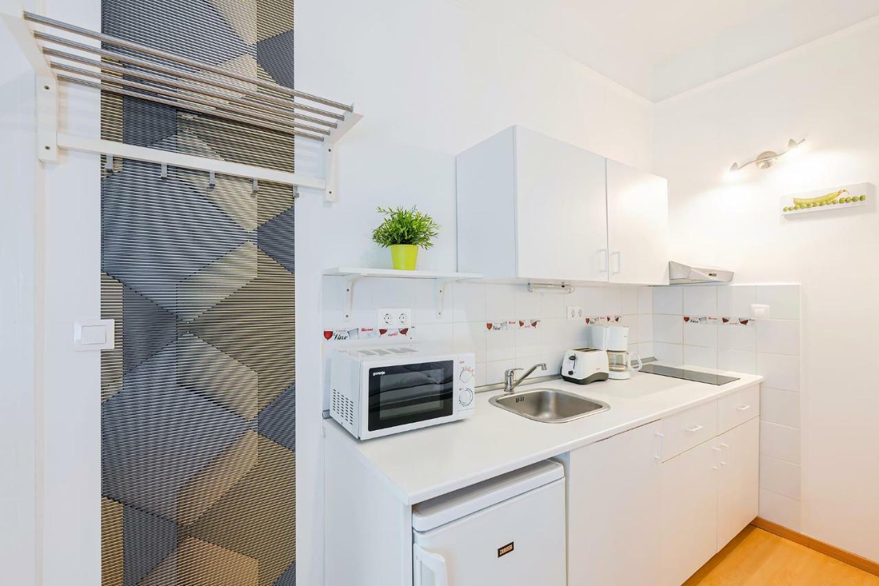 Parking, Ac, Wifi 2 Room Apartment In The Center بودابست المظهر الخارجي الصورة