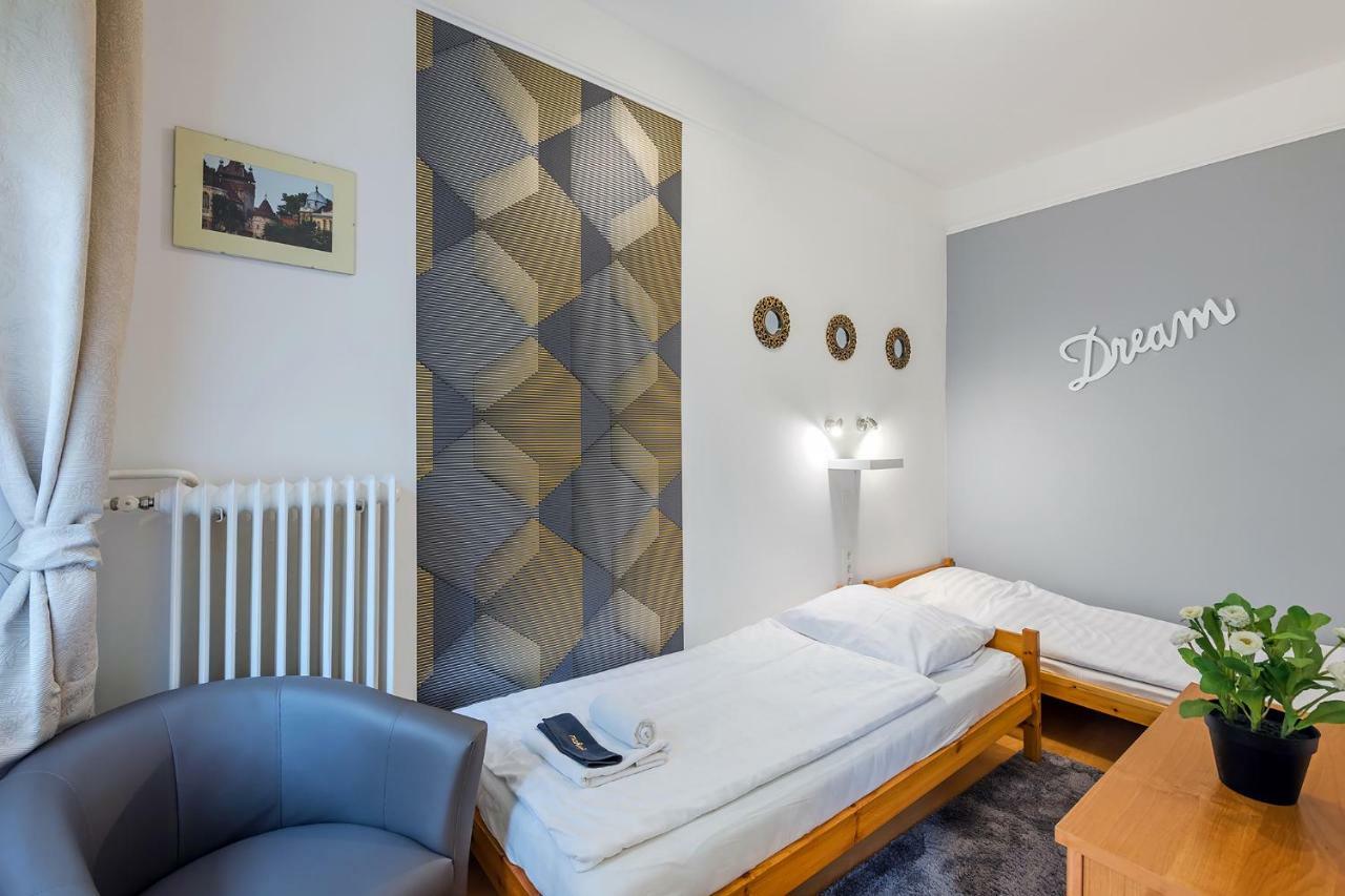 Parking, Ac, Wifi 2 Room Apartment In The Center بودابست المظهر الخارجي الصورة